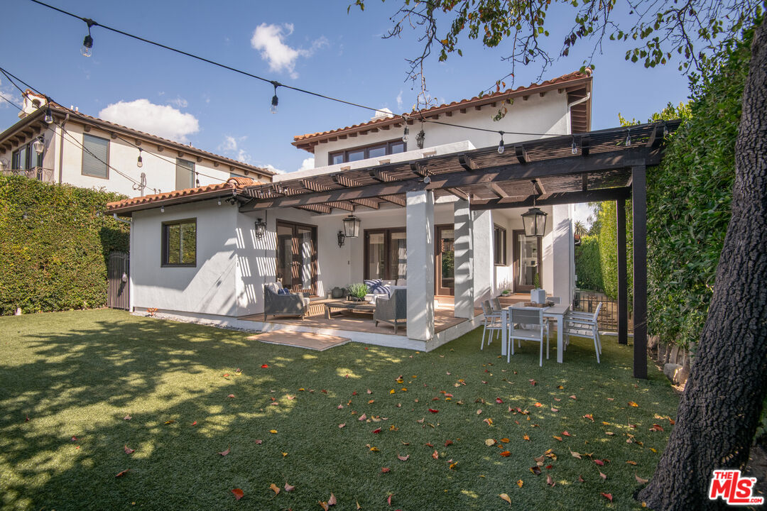 629 S Gretna Green Way