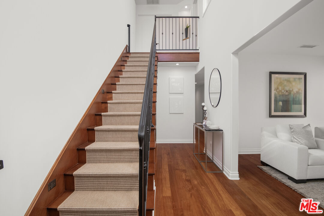 629 S Gretna Green Way