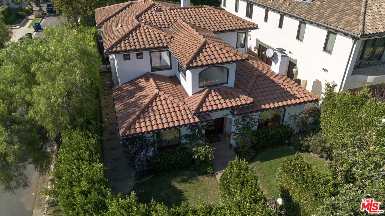 629 S Gretna Green Way