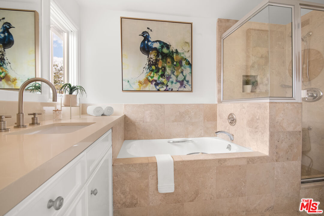 629 S Gretna Green Way