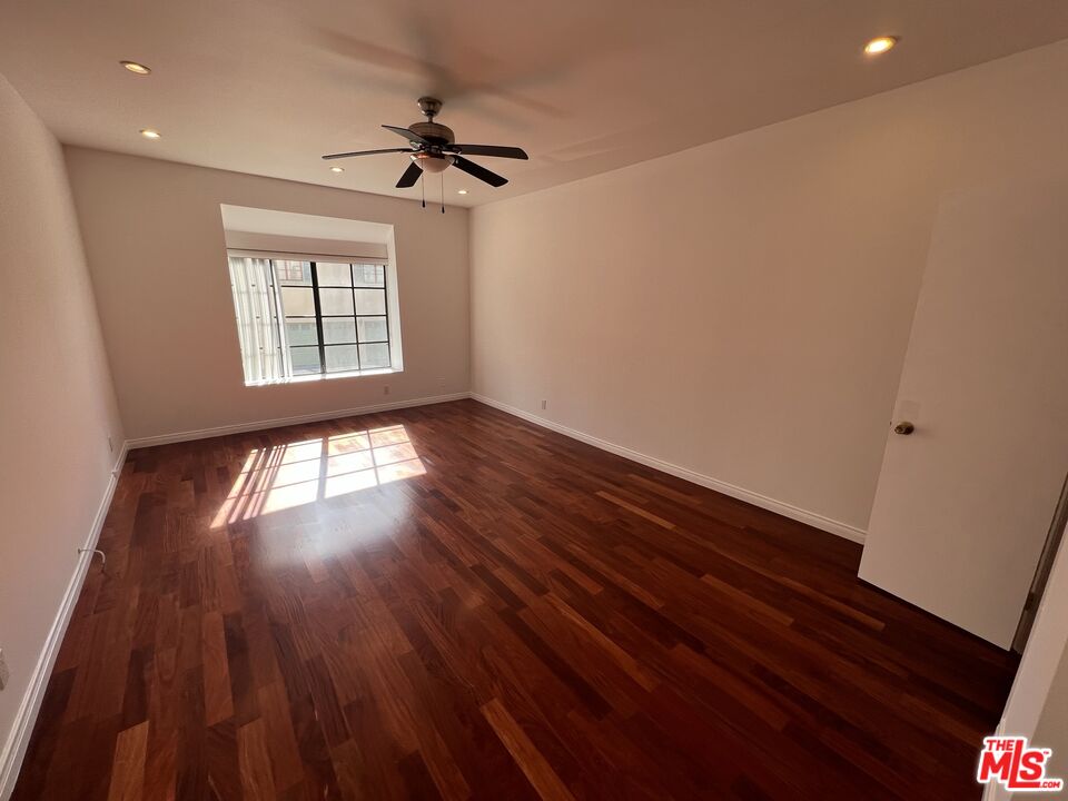 5100 Via Dolce Unit: 114