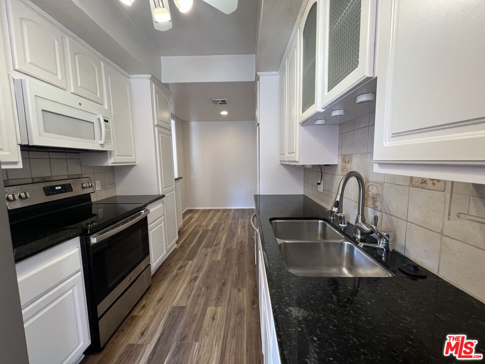 5100 Via Dolce Unit: 114