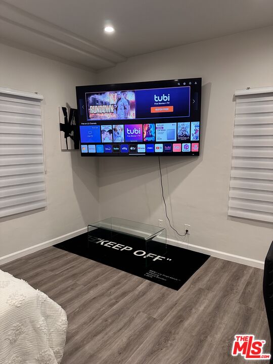 163 N Clark Dr Unit: 4