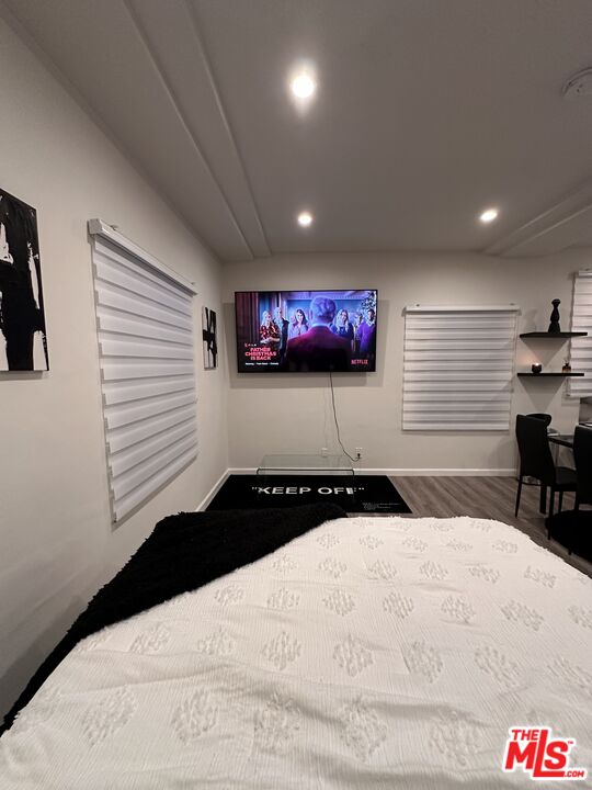 163 N Clark Dr Unit: 4