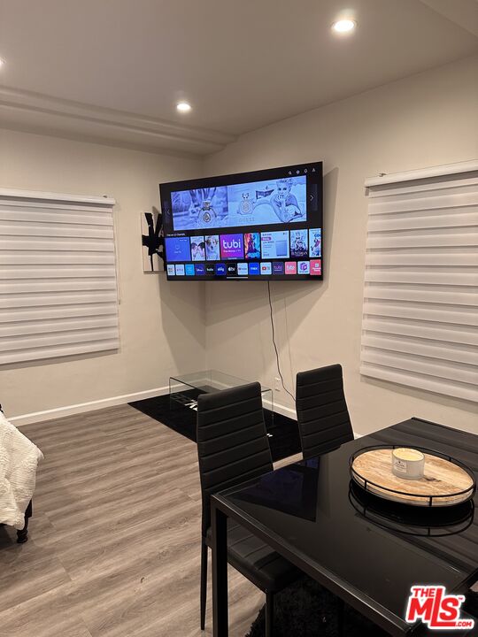 163 N Clark Dr Unit: 4