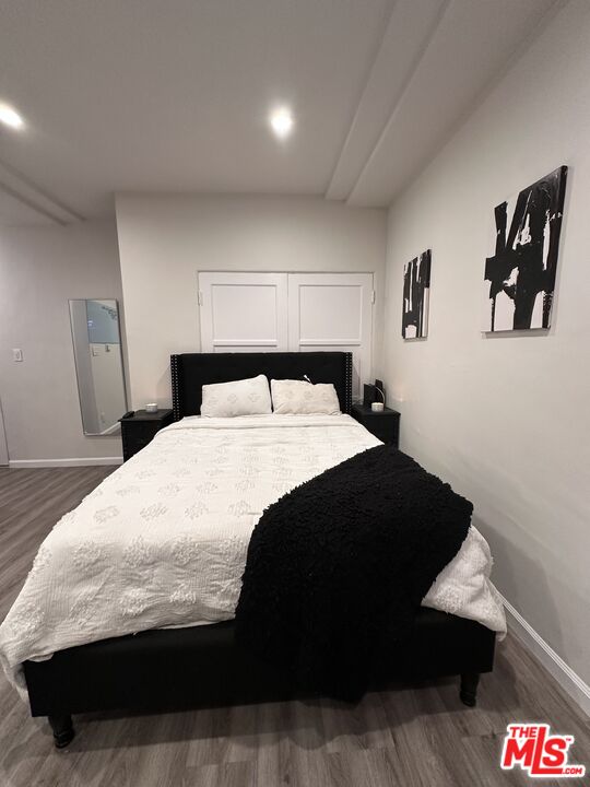 163 N Clark Dr Unit: 4