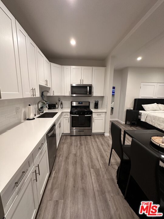 163 N Clark Dr Unit: 4