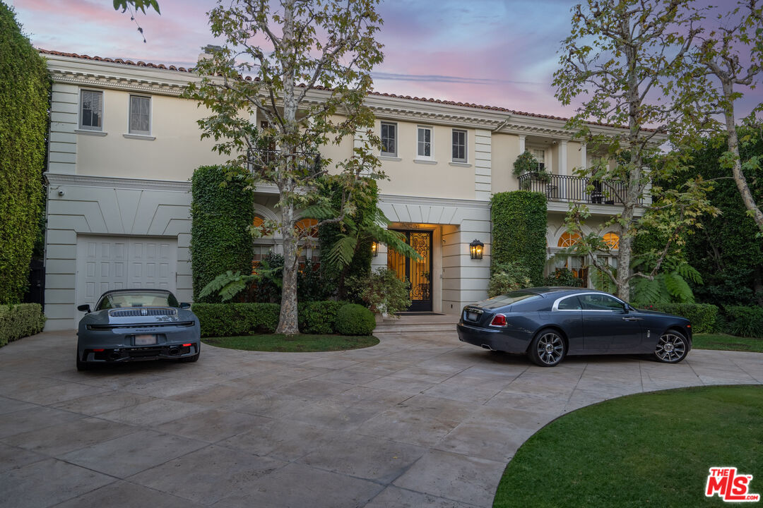 722 N Elm Dr