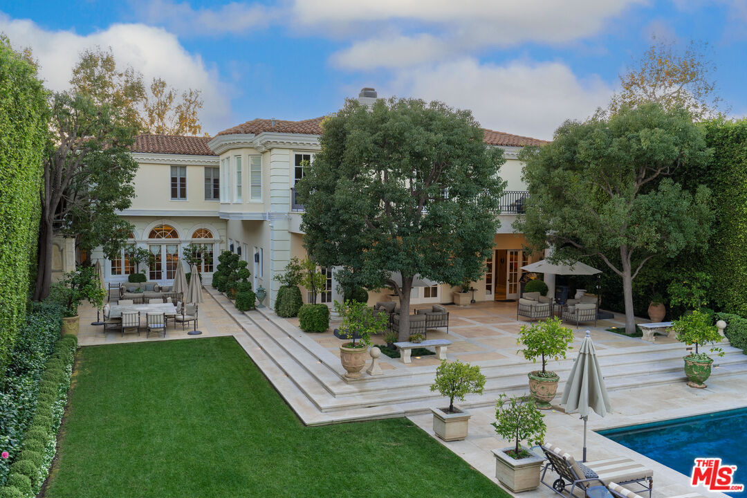 722 N Elm Dr