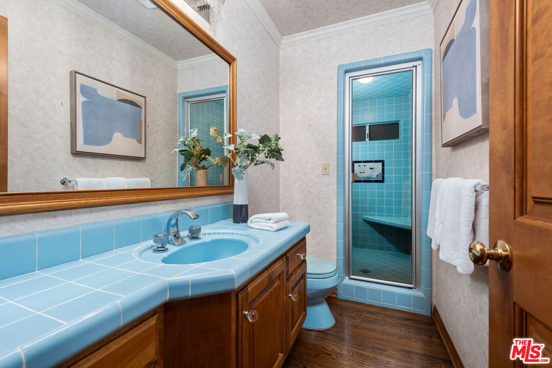 2610 Mandeville Canyon Rd