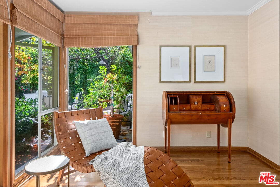 2610 Mandeville Canyon Rd