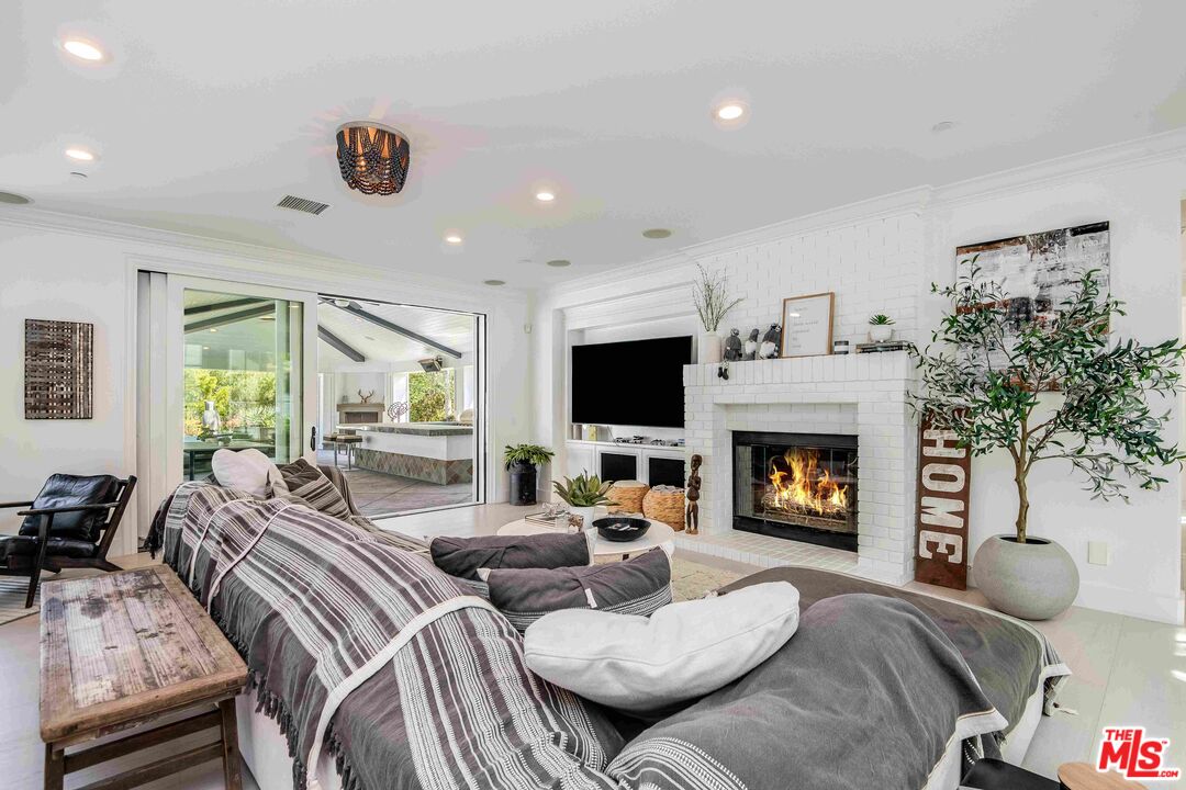 1480 Cheviot Hills Ct