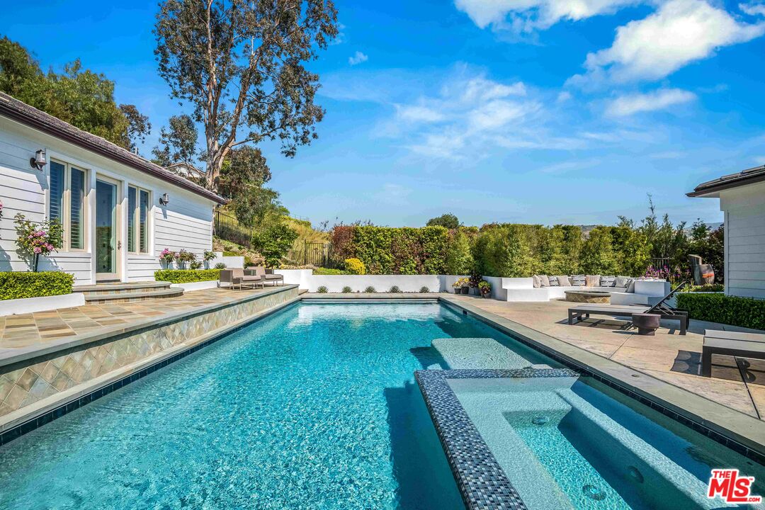 1480 Cheviot Hills Ct