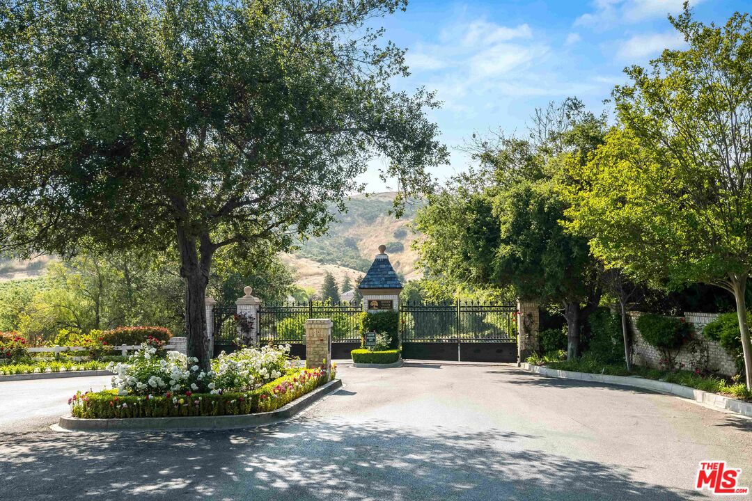 1480 Cheviot Hills Ct