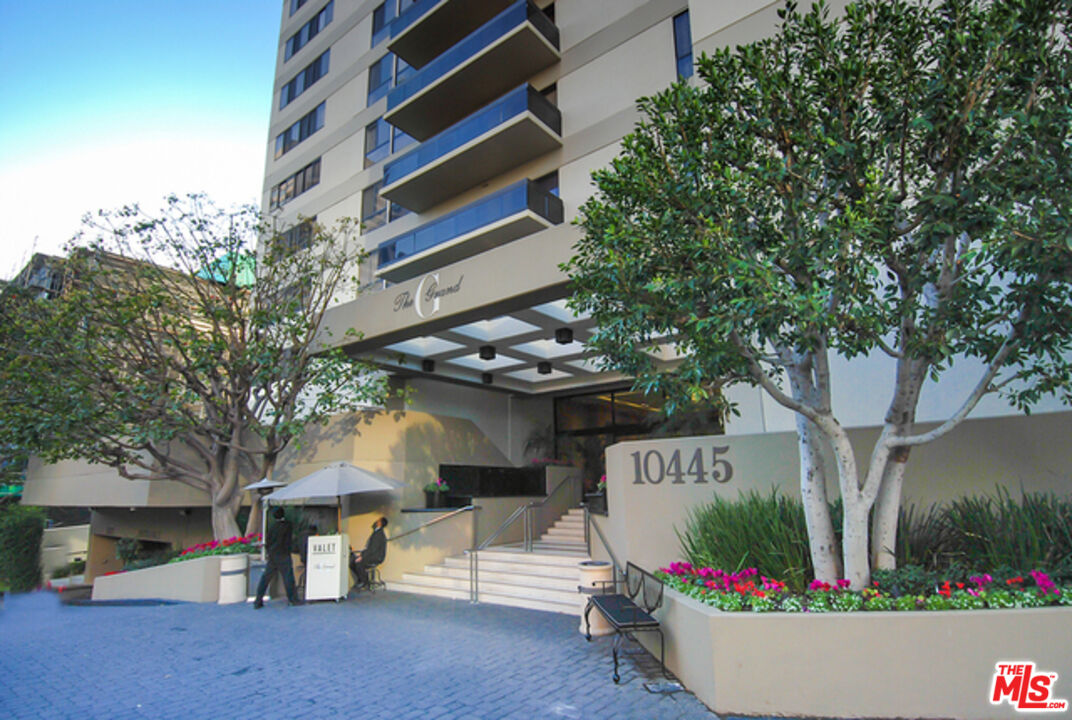 10445 Wilshire Blvd Unit: 1201