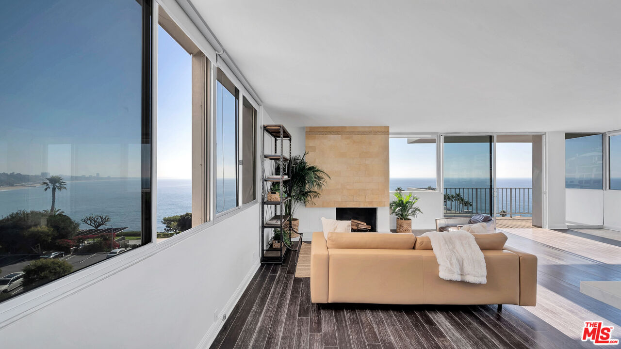17350 W Sunset Blvd Unit: 605
