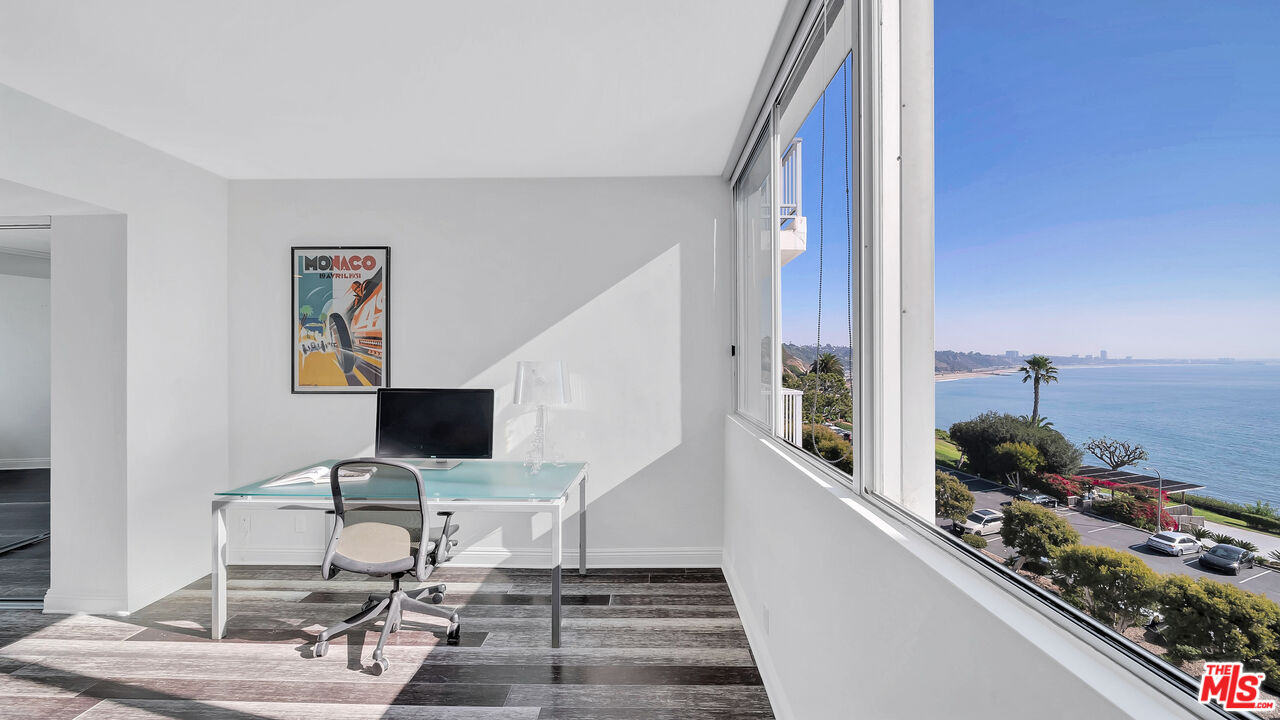 17350 W Sunset Blvd Unit: 605