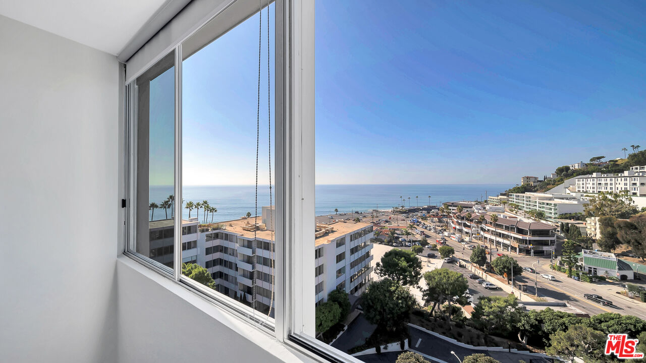 17350 W Sunset Blvd Unit: 605