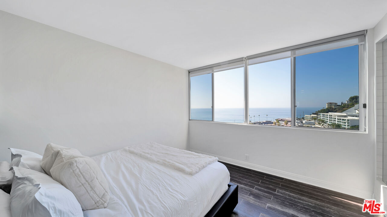 17350 W Sunset Blvd Unit: 605