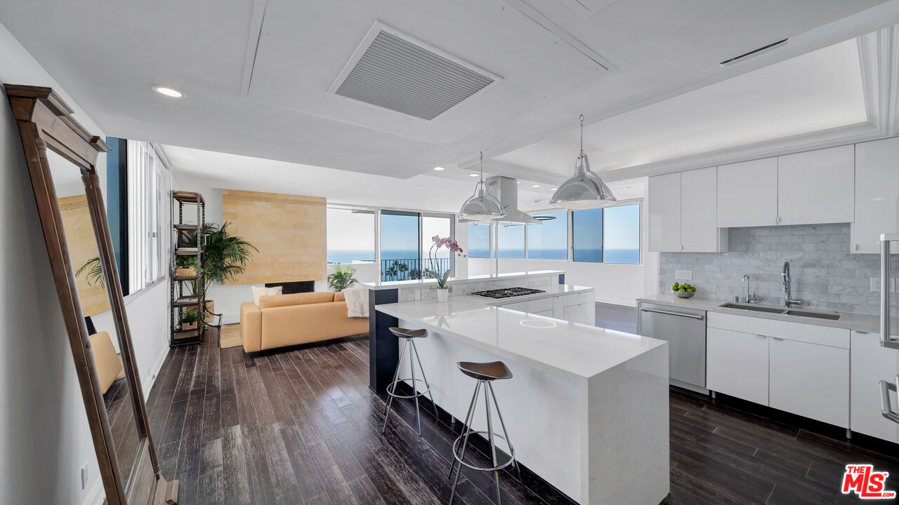 17350 W Sunset Blvd Unit: 605