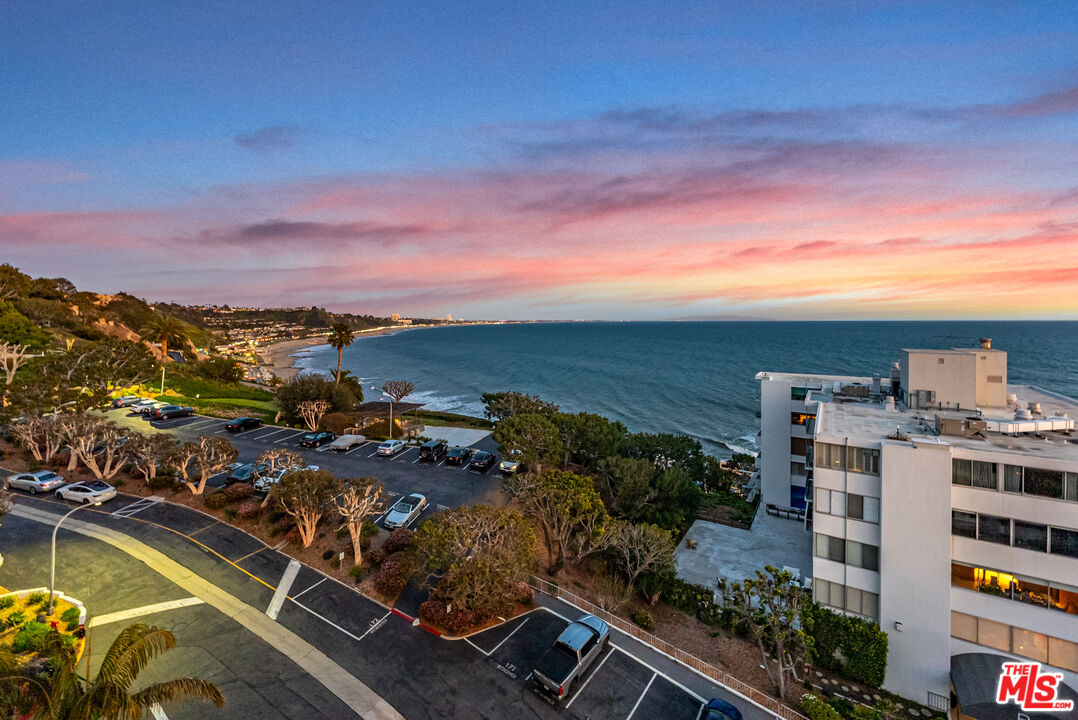 17350 W Sunset Blvd Unit: 605
