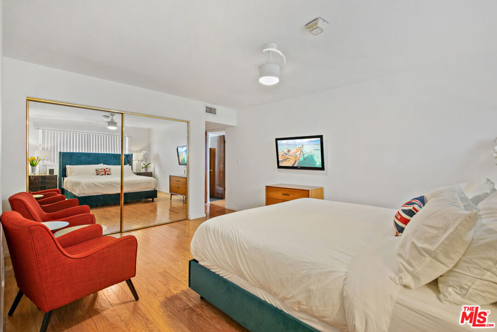 1539 N Laurel Avenue Unit: 301