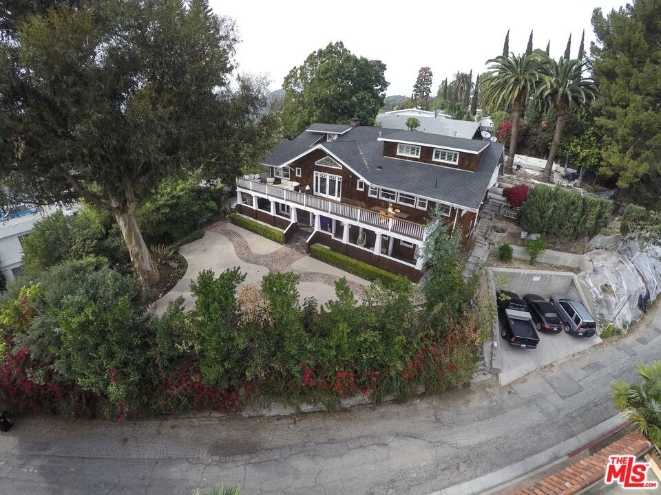 2172 Argyle Avenue