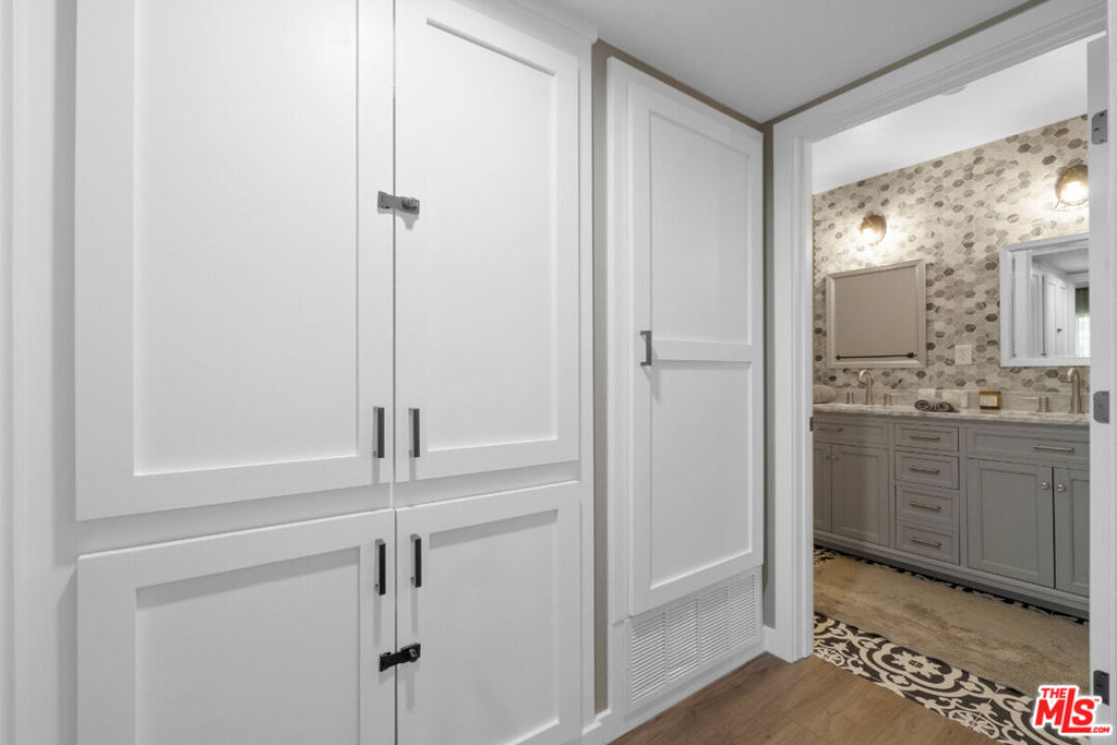 1101 W Macarthur Boulevard 268