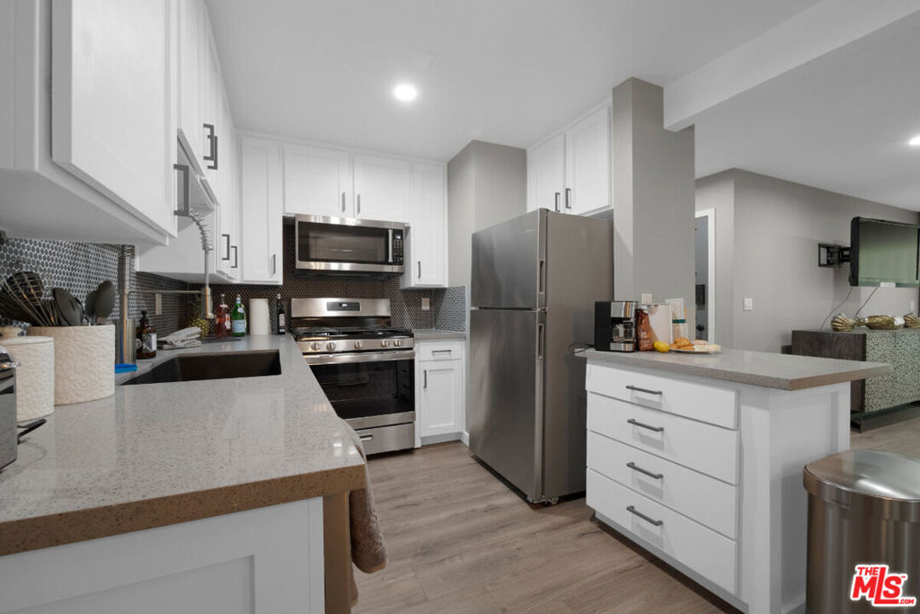 1101 W Macarthur Boulevard 268