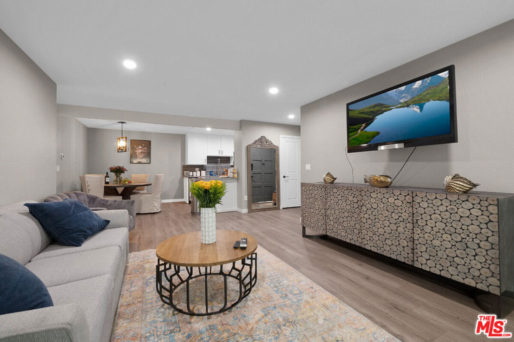 1101 W Macarthur Boulevard 268