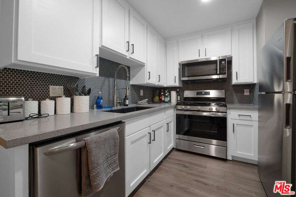1101 W Macarthur Boulevard 268