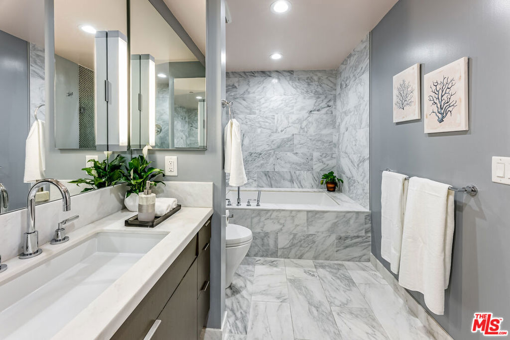 1705 Ocean Avenue Unit: 410
