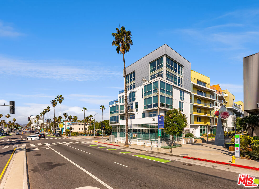 1705 Ocean Avenue Unit: 410