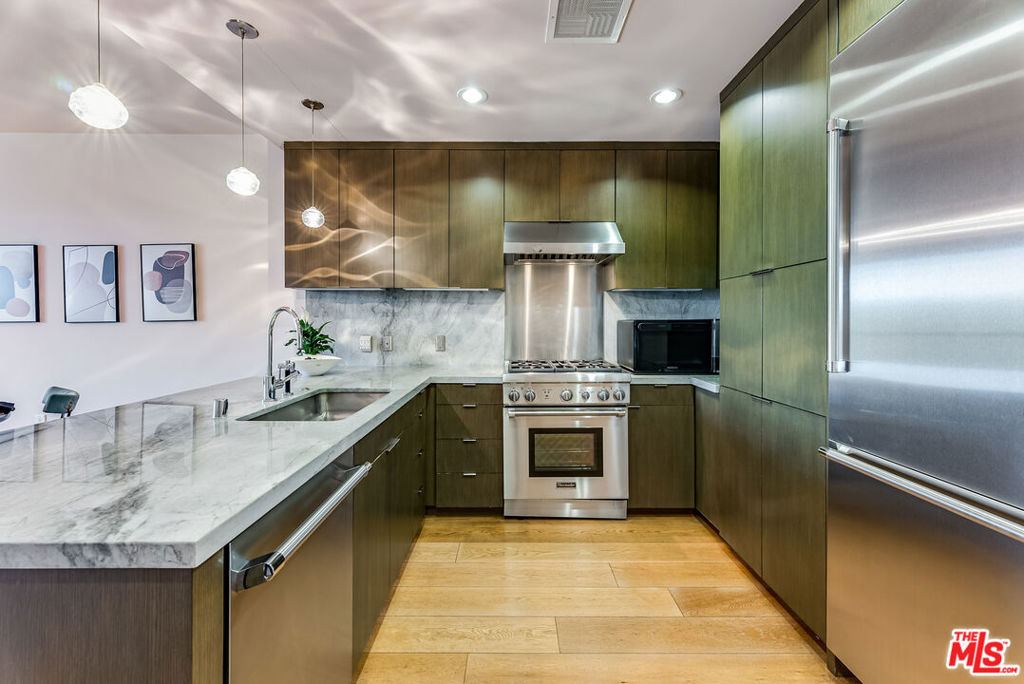 1705 Ocean Avenue Unit: 410