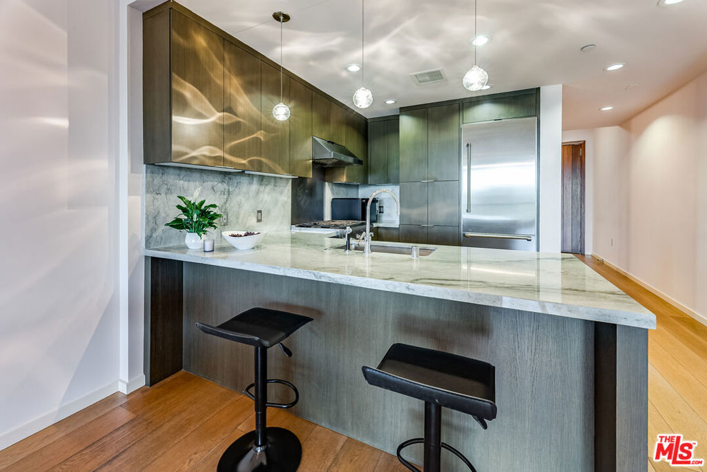 1705 Ocean Avenue Unit: 410