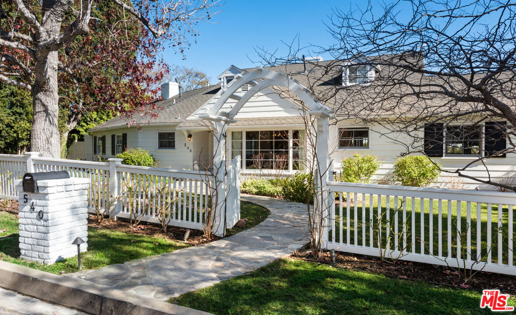 540 Amalfi Drive