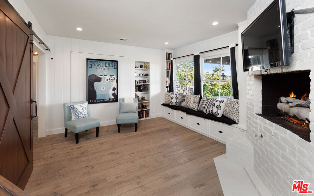 540 Amalfi Drive