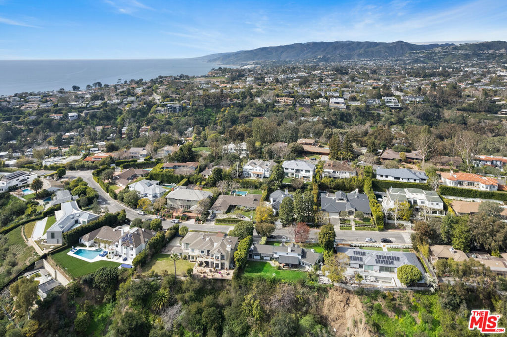 540 Amalfi Drive