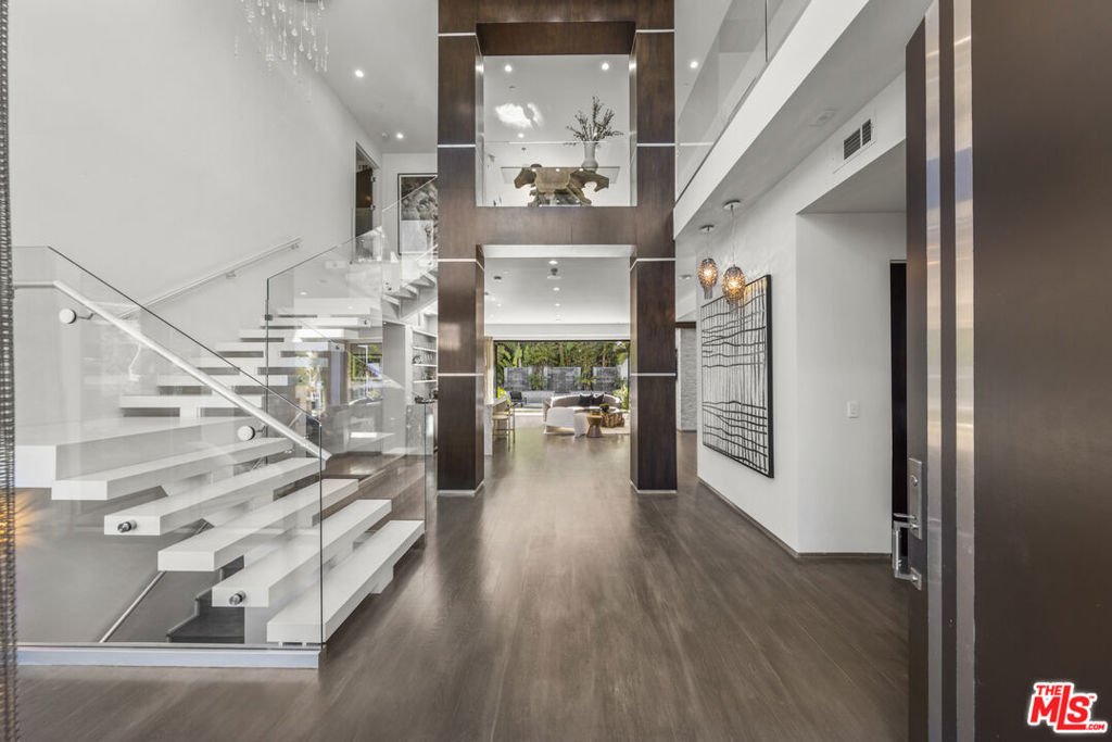 9586 Shirley Lane