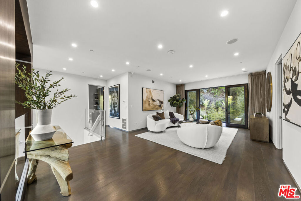 9586 Shirley Lane