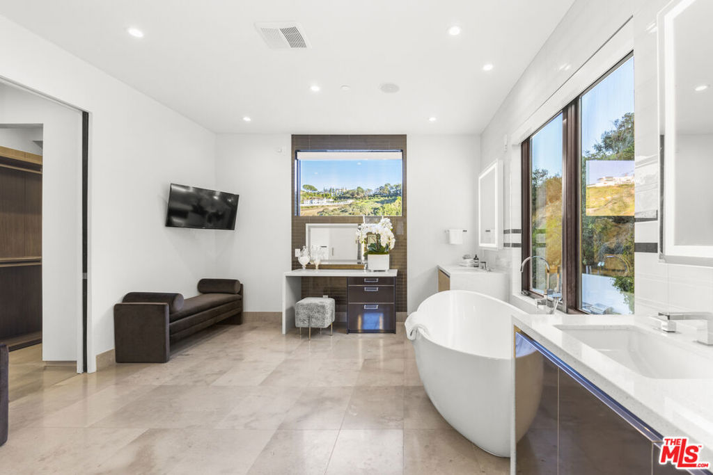 9586 Shirley Lane