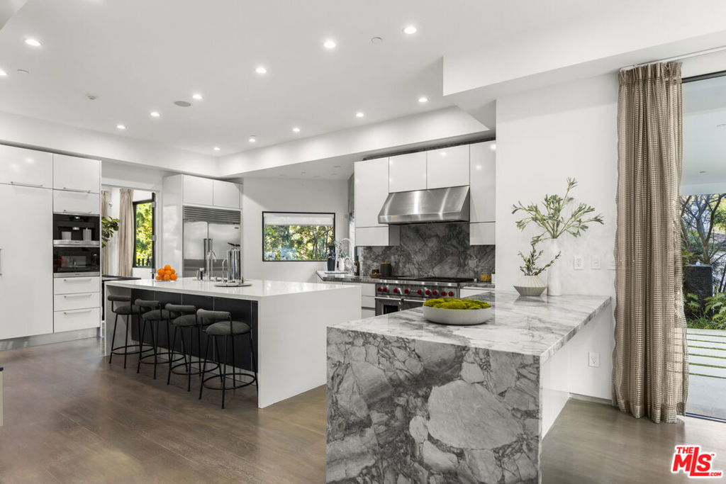 9586 Shirley Lane