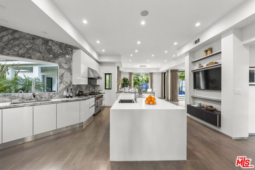 9586 Shirley Lane