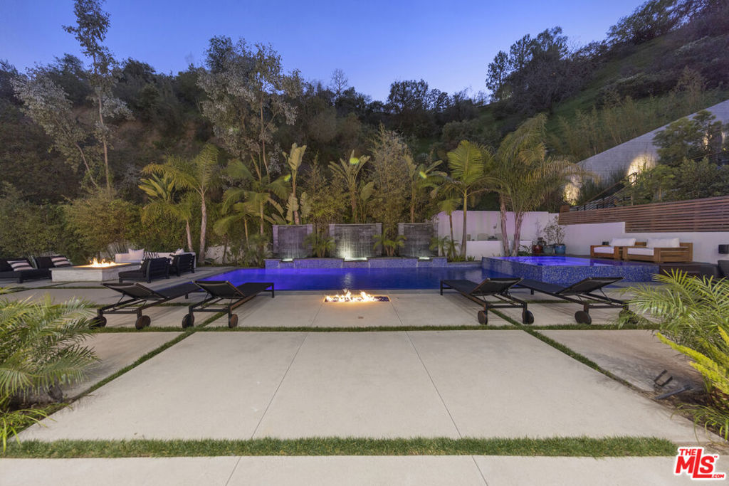 9586 Shirley Lane