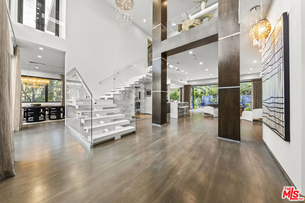 9586 Shirley Lane
