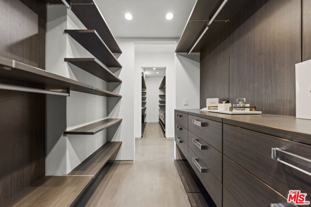 9586 Shirley Lane