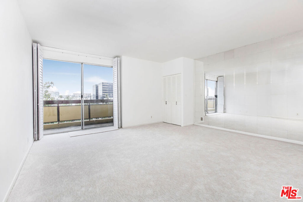 321 S San Vicente Boulevard 706