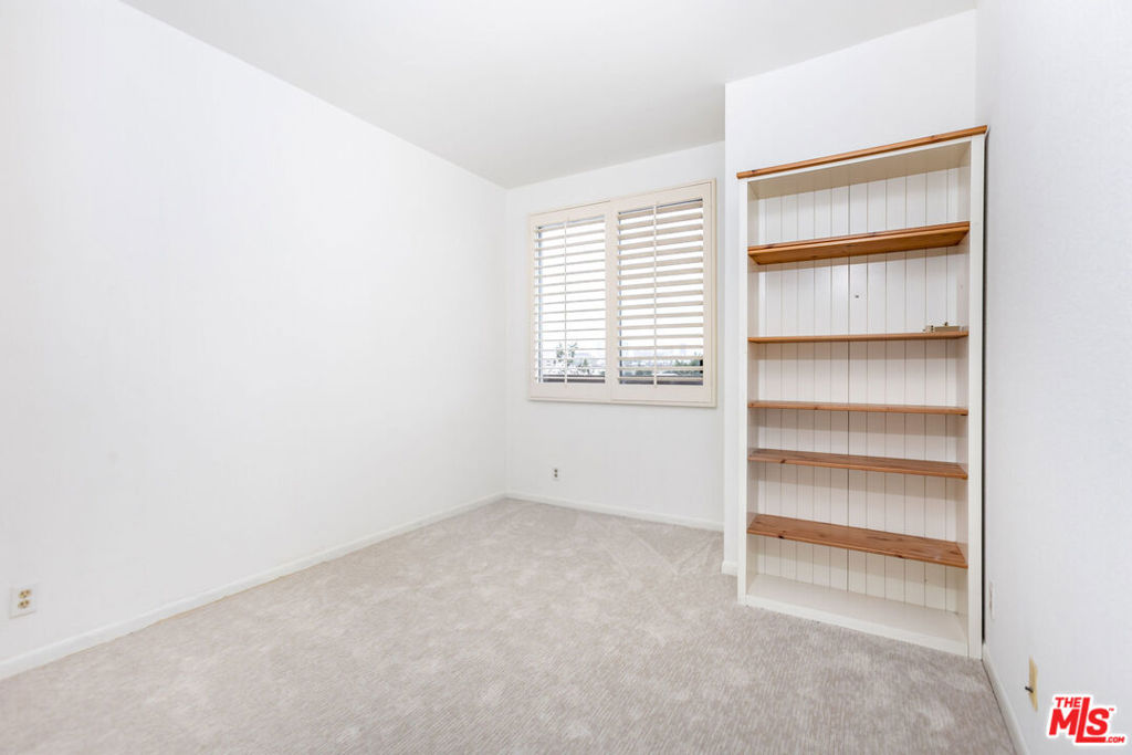 321 S San Vicente Boulevard 706