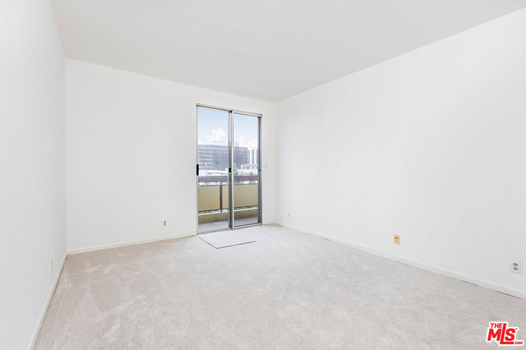 321 S San Vicente Boulevard 706