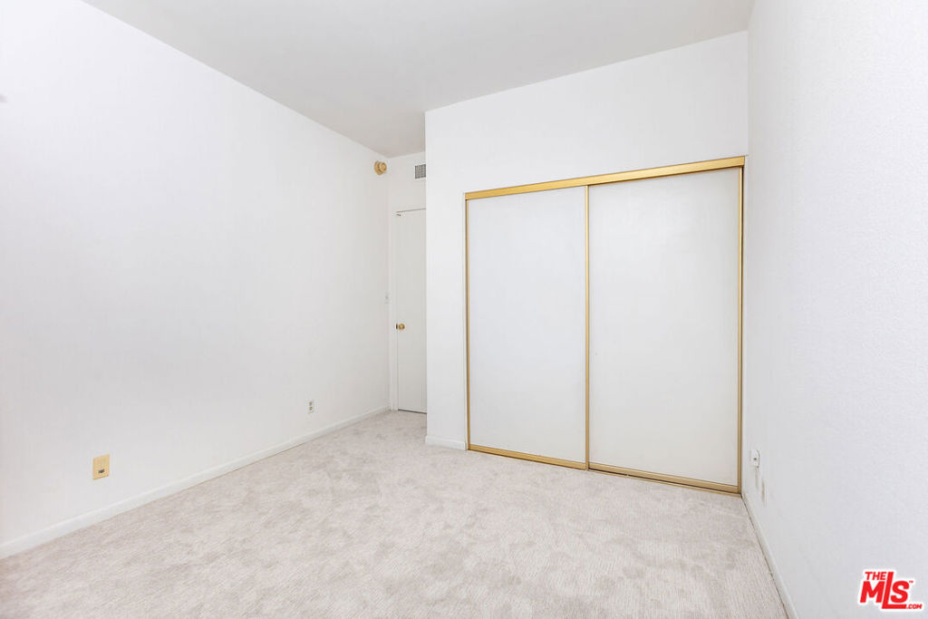 321 S San Vicente Boulevard 706